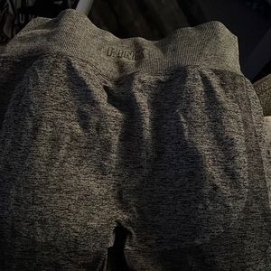 Pink seamless leggings